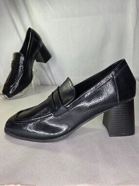 Journee Collection Malleah Heeled Loafer Pumps - Black Patent, 10 Wide